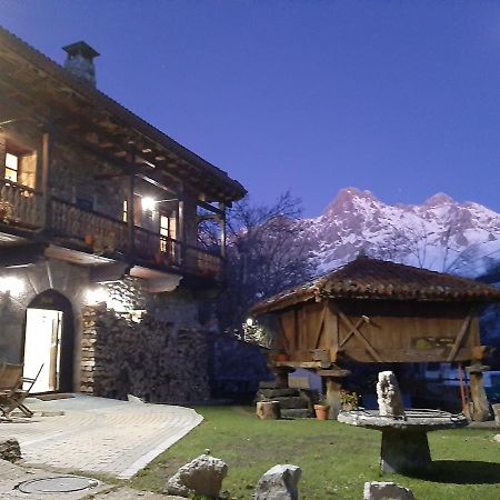 La Casa Vieja En Valdeon Ξενοδοχείο Soto De Valdeon Εξωτερικό φωτογραφία